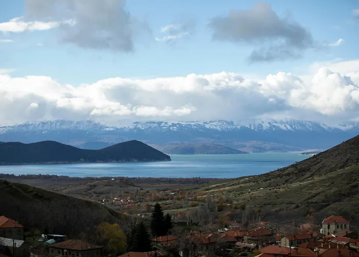 Panorama Prespes Hotel Agios Germanós