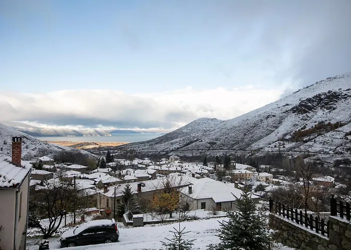 Panorama Prespes Hotel *